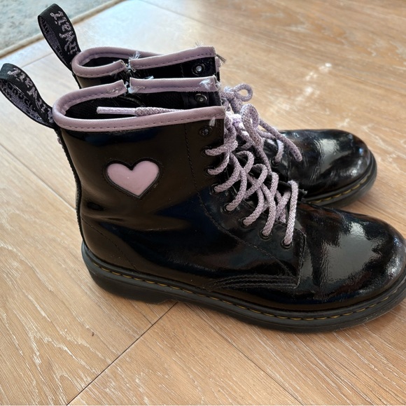 Dr. Martens Kids Combat Boots with Purple Detail Size 4 - Picture 2 of 5